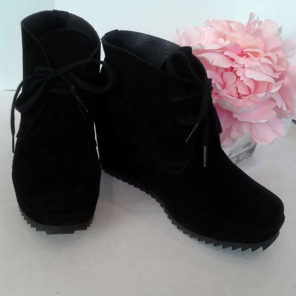 Pedro Garcia black suede leather wedge  boo